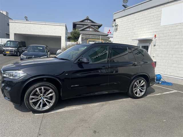 ＢＭＷ Ｘ５ xDrive 35d Mスポーツ 神奈川県 2018(平30)年 3.5万km サファイアブラックP ７人乗り/茶革シート/・全席シートヒーター/・前席パワーシート/サンルーフ/インテリジェントセーフティ/・Cityブレーキ/・レーンデパーチャウォーニング/・レーンチェンジウォーニング/・アダプティブクルーズコントロール/ハーマンカードンスピーカー/純正ナビ/・DVD/Bluetooth/AUX/USB/・フルセグTV/・全方位カメラ/電動リアゲート/純正ETC/パドルシフト/前後ドラレコ/純正２０インチAW/スマートキーX2/新車時手帳、取説