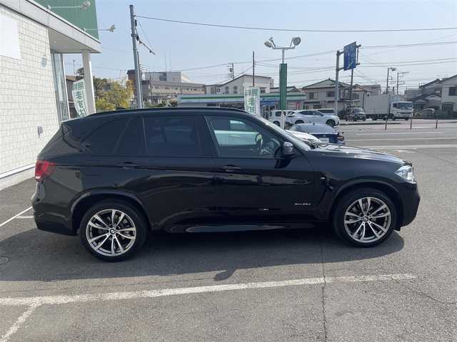ＢＭＷ Ｘ５ xDrive 35d Mスポーツ 神奈川県 2018(平30)年 3.5万km サファイアブラックP ７人乗り/茶革シート/・全席シートヒーター/・前席パワーシート/サンルーフ/インテリジェントセーフティ/・Cityブレーキ/・レーンデパーチャウォーニング/・レーンチェンジウォーニング/・アダプティブクルーズコントロール/ハーマンカードンスピーカー/純正ナビ/・DVD/Bluetooth/AUX/USB/・フルセグTV/・全方位カメラ/電動リアゲート/純正ETC/パドルシフト/前後ドラレコ/純正２０インチAW/スマートキーX2/新車時手帳、取説