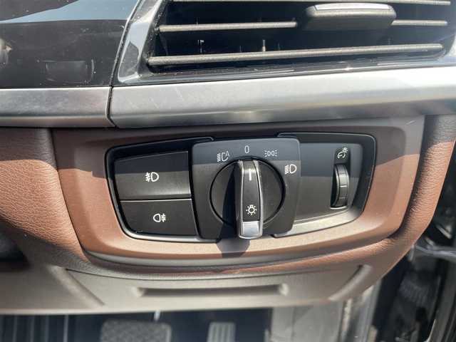 ＢＭＷ Ｘ５ xDrive 35d Mスポーツ 神奈川県 2018(平30)年 3.5万km サファイアブラックP ７人乗り/茶革シート/・全席シートヒーター/・前席パワーシート/サンルーフ/インテリジェントセーフティ/・Cityブレーキ/・レーンデパーチャウォーニング/・レーンチェンジウォーニング/・アダプティブクルーズコントロール/ハーマンカードンスピーカー/純正ナビ/・DVD/Bluetooth/AUX/USB/・フルセグTV/・全方位カメラ/電動リアゲート/純正ETC/パドルシフト/前後ドラレコ/純正２０インチAW/スマートキーX2/新車時手帳、取説