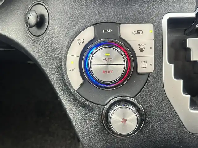 トヨタ シエンタ ハイブリッド ファンベースG 愛知県 2019(令1)年 5.9万km ホワイトパールクリスタルシャイン TRDエアロ/（フロント、サイド、リア）/後席モニター2個/全方位カメラ/両側パワーサプライ/テレビキャンセラー/アルパインナビ/クルーズコントロール/Bluetooth/フルセグTV/ドライブレコーダー/純正AW/レーンキープ/オートライト/オートマチックハイビーム/純正フロアマット