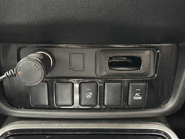 三菱 アウトランダー ＰＨＥＶ G セーフティパッケージ 沖縄県 2017(平29)年 8.8万km アメジストブラック ナビ/（AM/FM/CD/DVD/BT) /フルセグTV /衝突軽減装置 /ETC /エアシート、シートヒーター（D/N席）/PHEV充電コード /ステアリングヒーター /クルコン /レーンキープアシスト