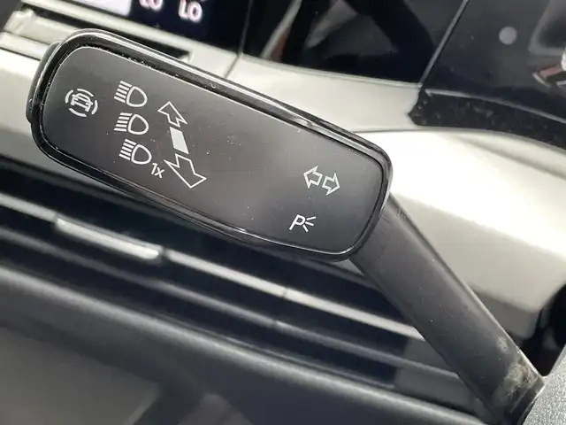 フォルクスワーゲン ＶＷ ゴルフ ヴァリアント TDI アクティブアドバンス 滋賀県 2023(令5)年 1.6万km 黒 デジタルメータークラスター/ワイヤレスチャージ/ACC/プリクラッシュブレーキ/レーンキープ/シートヒーター/純正ナビ/バックカメラ/CarPlay/純正17インチAW/ドライブレコーダー