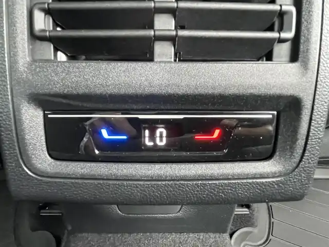 フォルクスワーゲン ＶＷ ゴルフ ヴァリアント TDI アクティブアドバンス 滋賀県 2023(令5)年 1.6万km 黒 デジタルメータークラスター/ワイヤレスチャージ/ACC/プリクラッシュブレーキ/レーンキープ/シートヒーター/純正ナビ/バックカメラ/CarPlay/純正17インチAW/ドライブレコーダー