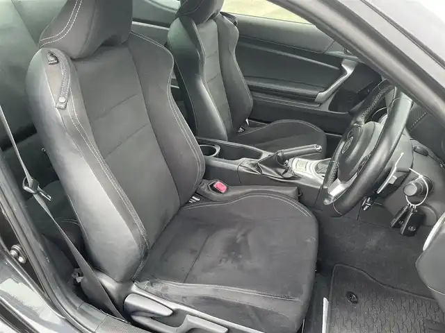 トヨタ ８６ GT 愛知県 2016(平28)年 6.6万km ダークグレーメタリック 純正ナビ/・Bluetooth/・CD/DVD/・フルセグテレビ/・SD音楽録音/バックカメラ/オートライト/LEDヘッドライト/クルーズコントロール/ETC/スマートキー/純正フロアマット