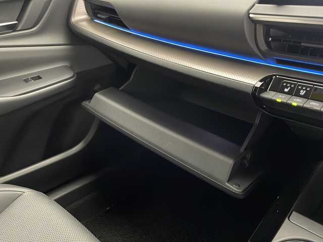 トヨタ プリウス Z 熊本県 2023(令5)年 1.3万km 黒 禁煙車/トヨタセーフティセンス/純正12.3型ディスプレイオーディオナビTV/（T-CONNECT/USB/HDMI/FMAM/Bluetooth/フルセグTV）/純正ビルトイン2.0ETC/純正19インチアルミ/純正LEDオートライト/純正フロアマット/プリクラッシュセーフティ/アダプティブクルーズコントロール/レーンディパーチャーアラート/オートマチックハイビーム/パーキングアシスト/クリアランスソナー/ブラインドスポットモニター/デジタルミラー/電子パーキング/オートホールド/パワーバックドア/AC100V/オートエアコン/前席シートヒーター/エアシート/運転席パワーシート/本革巻ハンドル/スマートキー/プッシュエンジンスタート