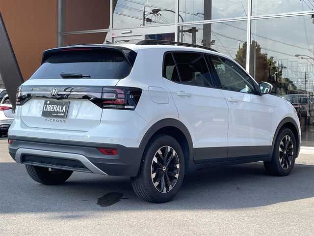 フォルクスワーゲン ＶＷ Ｔ－クロス TSI アクティブ 岐阜県 2022(令4)年 3万km ピュアホワイト セーフティーパッケージ/アダクティブクルーズコントロール　/レーンキープアシスト/ハイビームアシスト　/ブラインドスポットディテクション　/リアビューカメラ/駐車支援システム/パークディスタンスコントロール/オプティカルパーキングシステム/リアトラフィックアラート/同一車線内全車速支援システム/テクノロジーパッケージ/デジタルメータークラスター/スマートフォンワイヤレスチャージング/純正ナビ　/Ａｐｐｌｅ Ｃａｒ Ｐｌａｙ　