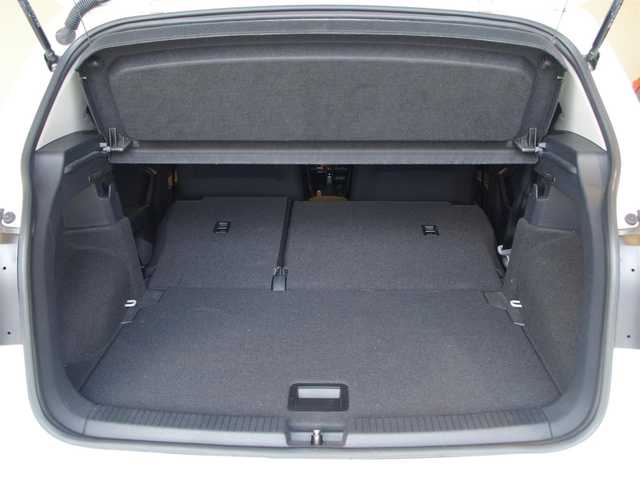 フォルクスワーゲン ＶＷ Ｔ－クロス TSI アクティブ 岐阜県 2022(令4)年 3万km ピュアホワイト セーフティーパッケージ/アダクティブクルーズコントロール　/レーンキープアシスト/ハイビームアシスト　/ブラインドスポットディテクション　/リアビューカメラ/駐車支援システム/パークディスタンスコントロール/オプティカルパーキングシステム/リアトラフィックアラート/同一車線内全車速支援システム/テクノロジーパッケージ/デジタルメータークラスター/スマートフォンワイヤレスチャージング/純正ナビ　/Ａｐｐｌｅ Ｃａｒ Ｐｌａｙ　