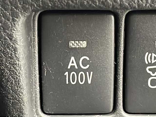 トヨタ Ｃ－ＨＲ G 茨城県 2016(平28)年 6.5万km ブラックマイカ 純正ナビ［NSZT-Y66T］/フルセグ再生可/TRDエアロ/バックカメラ/Toyota Safety Sense /AC100V/純正18インチAW/純正フロアマット/社外ドライブレコーダー/ビルトインETC/LEDヘッドライト