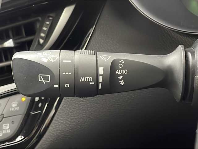 トヨタ Ｃ－ＨＲ G 茨城県 2016(平28)年 6.5万km ブラックマイカ 純正ナビ［NSZT-Y66T］/フルセグ再生可/TRDエアロ/バックカメラ/Toyota Safety Sense /AC100V/純正18インチAW/純正フロアマット/社外ドライブレコーダー/ビルトインETC/LEDヘッドライト