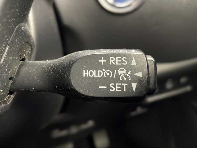 トヨタ Ｃ－ＨＲ G 茨城県 2016(平28)年 6.5万km ブラックマイカ 純正ナビ［NSZT-Y66T］/フルセグ再生可/TRDエアロ/バックカメラ/Toyota Safety Sense /AC100V/純正18インチAW/純正フロアマット/社外ドライブレコーダー/ビルトインETC/LEDヘッドライト