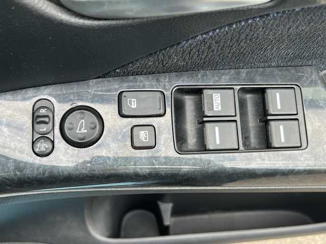 ホンダ オデッセイ アブソルート 富山県 2006(平18)年 16.6万km ダークフォレストパール クルーズコントロール/MTモード付AT/純正ナビ(ナビ確認不可)/バックカメラ(確認不可)/純正アルミホイール/純正フロアマット/三列シート/オートライト/ハロゲンヘッドライト/リモコンキー/スペアキー/盗難防止装置/電動格納ミラー