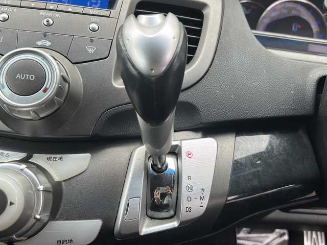 ホンダ オデッセイ アブソルート 富山県 2006(平18)年 16.6万km ダークフォレストパール クルーズコントロール/MTモード付AT/純正ナビ(ナビ確認不可)/バックカメラ(確認不可)/純正アルミホイール/純正フロアマット/三列シート/オートライト/ハロゲンヘッドライト/リモコンキー/スペアキー/盗難防止装置/電動格納ミラー