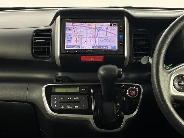 ホンダ Ｎ ＢＯＸ G SSパッケージ 新潟県 2017(平29)年 6.3万km プレミアムホワイトパールⅡ スマートキー/４WD/スペアキー1本/メモリナビ　型式VXM-174CSi/CD/BT/ワンセグ/ドライブレコーダー前後/両側パワースライドドア/シートヒーター　D席/N席/フロアマット/バイザー/夏タイヤ4本セット