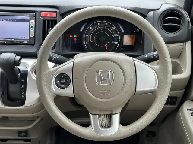 ホンダ Ｎ ＷＧＮ G 愛知県 2014(平26)年 3.7万km チェリーシェルピンクメタリック /ワンオーナー//純正メモリナビ//AM/FM/CD/USB/iPod/SD/AUX//バックカメラ//横滑り防止装置//ECONスイッチ//ヘッドライトレベライザー//ステアスイッチ//プッシュスタート//リアワイパー//純正フロアマット//純正ハロゲンライト//ドアバイザー//イモビライザー//冬タイヤ//スマートキー//スペアキー1本//取扱説明書//保証書