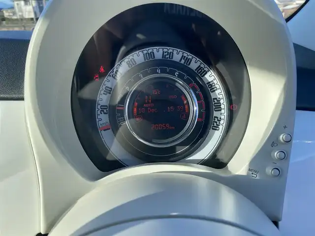 フィアット ５００ 1．2 カルト 福岡県 2021(令3)年 2万km ボサノバホワイト ・クルーズコントロール/・純正ディスプレイオーディオ／Ｂｌｕｅｔｏｏｔｈ／ＵＳＢ/carplay/・純正ドライブレコーダー/・パドルシフト/・フロントフォグランプ/・リモコンキー/・取扱説明書