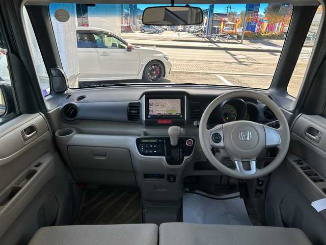 ホンダ Ｎ ＢＯＸ G Lパッケージ 東京都 2013(平25)年 2万km プレミアムブロンズパール 4WD/社外メモリナビ/・TV/CD/SD/横滑り防止装置/盗難防止装置/ETC/ドアバイザー/パワースライドドア/14インチ純正アルミホイール/チップアップシート/スペアキー1本/プッシュスタート/取扱説明書/スペアキー1本