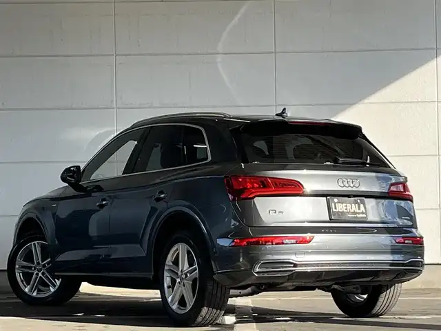 アウディ Ｑ５ 40TDIクワトロ スポーツ 山形県 2020(令2)年 2.3万km デイトナグレーパールエフェクト 純正ＨＤＤナビ　/フルセグＴＶ　/ETC2.0 /Bluetooth/USB/AUX/SD/CD/DVD/運転席/助手席パワーシート　/運転席/助手席シートヒーター　/ハーフレザーシート　/ルーフレール　/電動リアゲート　/ACC