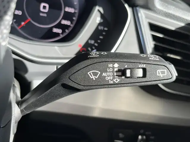 アウディ Ｑ５ 40TDIクワトロ スポーツ 山形県 2020(令2)年 2.3万km デイトナグレーパールエフェクト 純正ＨＤＤナビ　/フルセグＴＶ　/ETC2.0 /Bluetooth/USB/AUX/SD/CD/DVD/運転席/助手席パワーシート　/運転席/助手席シートヒーター　/ハーフレザーシート　/ルーフレール　/電動リアゲート　/ACC