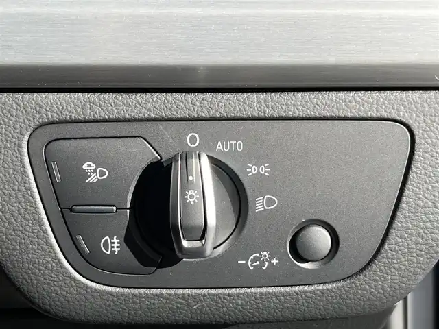 アウディ Ｑ５ 40TDIクワトロ スポーツ 山形県 2020(令2)年 2.3万km デイトナグレーパールエフェクト 純正ＨＤＤナビ　/フルセグＴＶ　/ETC2.0 /Bluetooth/USB/AUX/SD/CD/DVD/運転席/助手席パワーシート　/運転席/助手席シートヒーター　/ハーフレザーシート　/ルーフレール　/電動リアゲート　/ACC