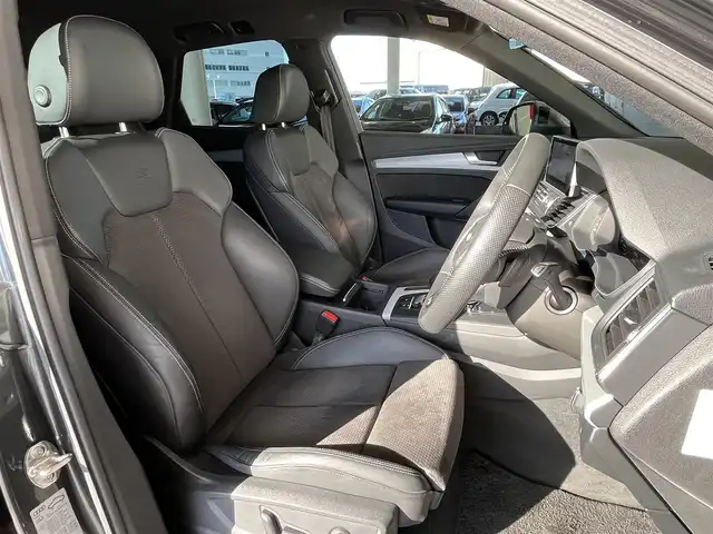 アウディ Ｑ５ 40TDIクワトロ スポーツ 山形県 2020(令2)年 2.3万km デイトナグレーパールエフェクト 純正ＨＤＤナビ　/フルセグＴＶ　/ETC2.0 /Bluetooth/USB/AUX/SD/CD/DVD/運転席/助手席パワーシート　/運転席/助手席シートヒーター　/ハーフレザーシート　/ルーフレール　/電動リアゲート　/ACC