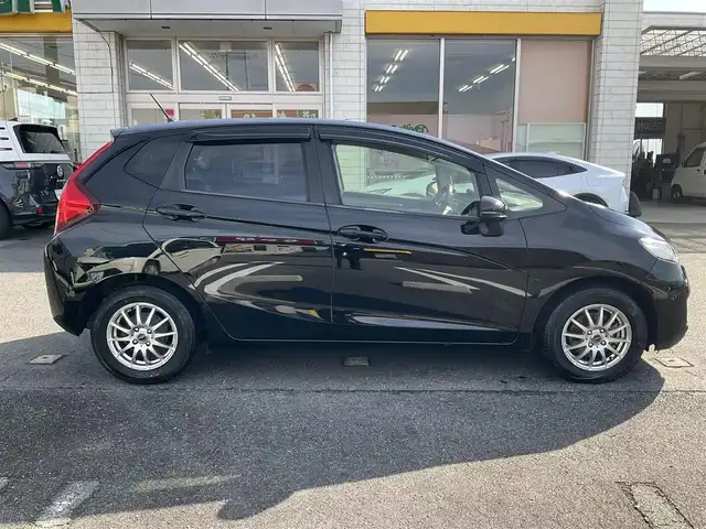 ホンダ フィット 13G Fパッケージ ファインED 滋賀県 2017(平29)年 11万km クリスタルブラックパール ワンオーナー/純正ナビ/DVD、CD、ワンセグテレビ/バックカメラ/ETC/カロッツェリアチェーンアップトゥイーター/プッシュスタート/純正フロアマット/社外14インチホイール/取扱説明書/保証書/