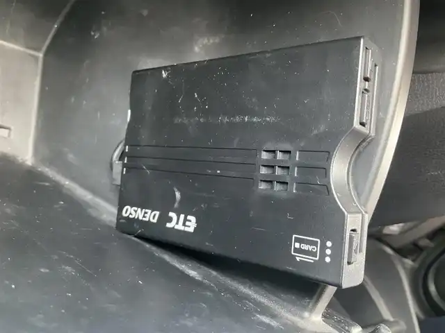 ホンダ フィット 13G Fパッケージ ファインED 滋賀県 2017(平29)年 11万km クリスタルブラックパール ワンオーナー/純正ナビ/DVD、CD、ワンセグテレビ/バックカメラ/ETC/カロッツェリアチェーンアップトゥイーター/プッシュスタート/純正フロアマット/社外14インチホイール/取扱説明書/保証書/