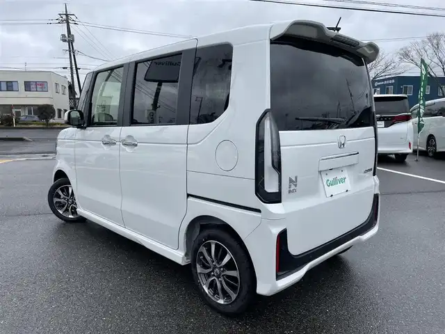 ホンダ Ｎ ＢＯＸ カスタム 鳥取県 2025(令7)年 0.1万km未満 プラチナホワイトパール 届出済み未使用車/ナビ装着パッケージ/バックカメラ/ホンダセンシング/レーダークルーズ/レーンキープアシスト/片側パワースライド/前席シートヒーター/ＬＥＤヘットライト/プッシュスタート/電動パーキング/スペアキーx１