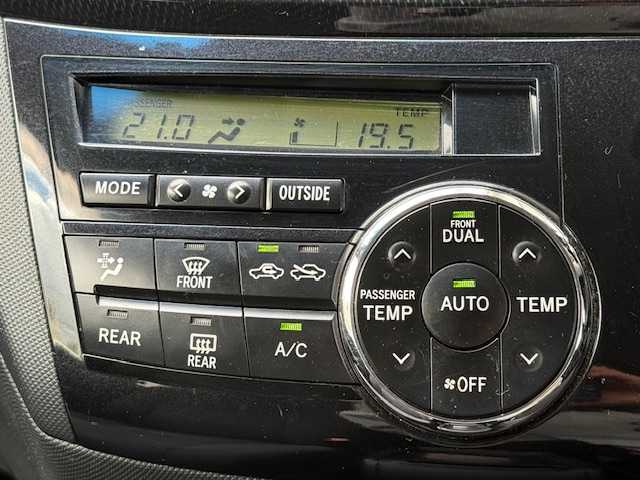 トヨタ エスティマ アエラス 大阪府 2013(平25)年 9.8万km ホワイトパールクリスタルシャイン /禁煙車//純正HDDナビ【NHZN-W61G】//Bluetooth/フルセグ/DVD//両側パワースライドドア//純正18インチアルミホイール//ローダウン//ビルトインETC//キセノン//ステアリングスイッチ//社外レーダー付ルームミラー//ウインカーミラー//フォグライト//Wエアバッグ//ABS//スマートキー//スペアキー有