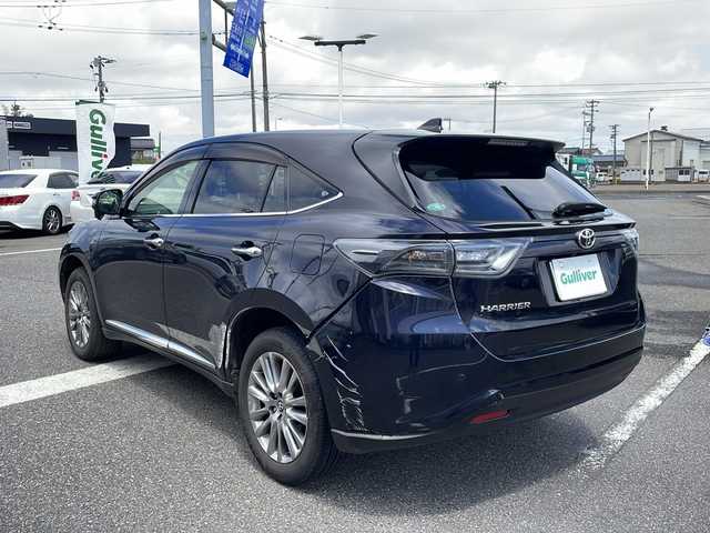 トヨタ ハリアー プレミアム 新潟県 2015(平27)年 18.8万km スパークリングブラックパールクリスタルシャイン 冬タイヤ/４ｗｄ/ハーフレザー/パワーバックドア