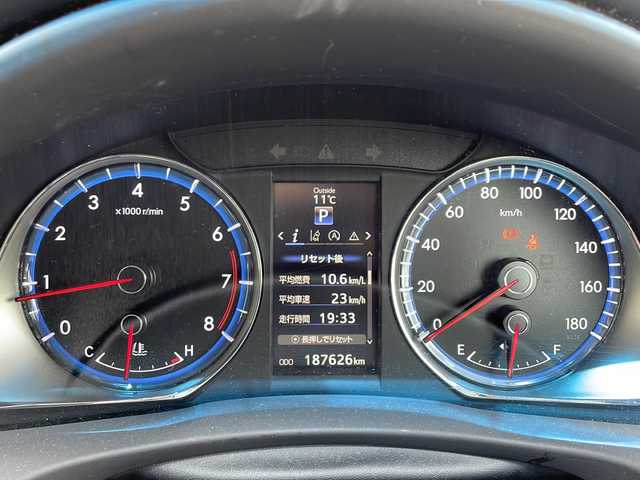 トヨタ ハリアー プレミアム 新潟県 2015(平27)年 18.8万km スパークリングブラックパールクリスタルシャイン 冬タイヤ/４ｗｄ/ハーフレザー/パワーバックドア
