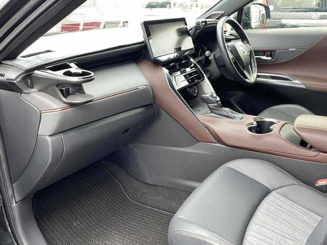 トヨタ ハリアー Z 道東・釧路十勝 2020(令2)年 4.8万km プレシャスブラックパール ・４WD/・12.3インチ大画面HDディスプレイ通信型ナビ/（AM・FM・BT・USB・ フルセグ・Miracast）/・アラウンドビューモニター/・パワーバックドア/・トヨタセーフティセンス/・運転席パワーシート/・前後コーナーセンサー/・レーダークルーズコントロール/・LEDヘッドライト/・オートハイビーム/・ハーフレザーシート/・純正フロアマット/・純正19インチアルミホイール/・スマートキー/・プッシュスタート/・ビルトインETC2.0/・デジタルインナーミラー/・横滑り防止装置