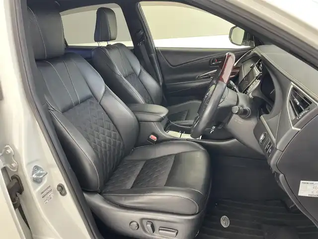 トヨタ ハリアー プレミアム アドバンスドP 高知県 2015(平27)年 6.1万km ホワイトパールクリスタルシャイン 純正９型ナビ/ムーンルーフ/禁煙車/JBL/追従クルコン/全方位カメラ/セーフティセンス/黒ハーフレザー/フルセグ/ブルーレイ/パワーシート/ETC/ドラレコ/衝突軽減/LED/コーナーセンサー/USB/純正マット/フォグ/オートハイビーム/プッシュスタート/スマートキー