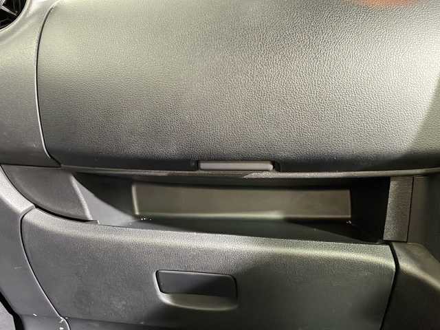 日産 マーチ 12X 30th ハピネス 沖縄県 2013(平25)年 7.7万km ピュアブラック 禁煙車/純正オーディオ/　AM/FM/CD/AUX/スマートキー/純正ドアバイザー/アンチロック・ブレーキ・システム/盗難防止装置/電動格納ミラー/ヘッドライトレベライザー/アイドリングストップ/集中ドアロック/純正フロアマット