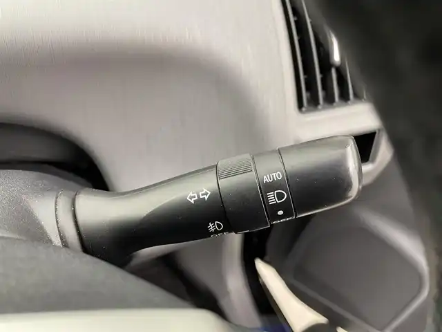 トヨタ プリウス α G 宮城県 2012(平24)年 9.5万km ブラック ALPINE製HDDナビ〈VIE-X08VS〉/バックカメラ/クルーズコントロール/純正HIDヘッドライト/純正フォグランプ/レザーステアリング/純正16インチAW〈ホイールキャップ付〉/スマートキー