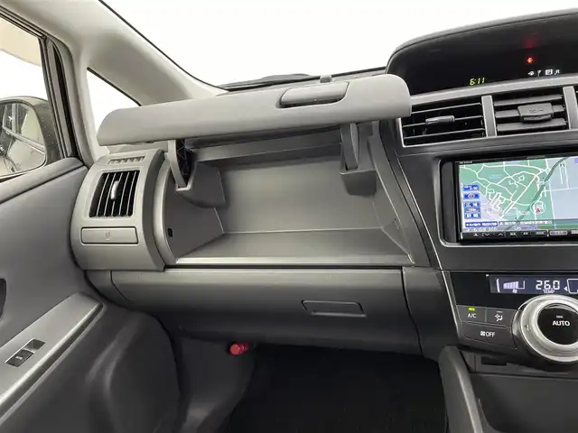 トヨタ プリウス α G 宮城県 2012(平24)年 9.5万km ブラック ALPINE製HDDナビ〈VIE-X08VS〉/バックカメラ/クルーズコントロール/純正HIDヘッドライト/純正フォグランプ/レザーステアリング/純正16インチAW〈ホイールキャップ付〉/スマートキー