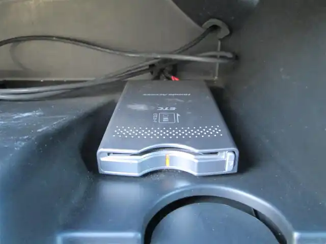 ホンダ フリード GH 千葉県 2012(平24)年 8.4万km プレミアムブラキッシュパール ワンオーナー/純正ナビ、ワンセグTV/バックカメラ/純正オーディオ【DVD/CD/SD】/片側パワースライドドア/HIDヘッドライト&ハロゲンフォグ/横滑り防止装置/Modulo14インチアルミホイール/社外前後ドライブレコーダー/ETC/スペアキー/取扱説明書/新車時保証書