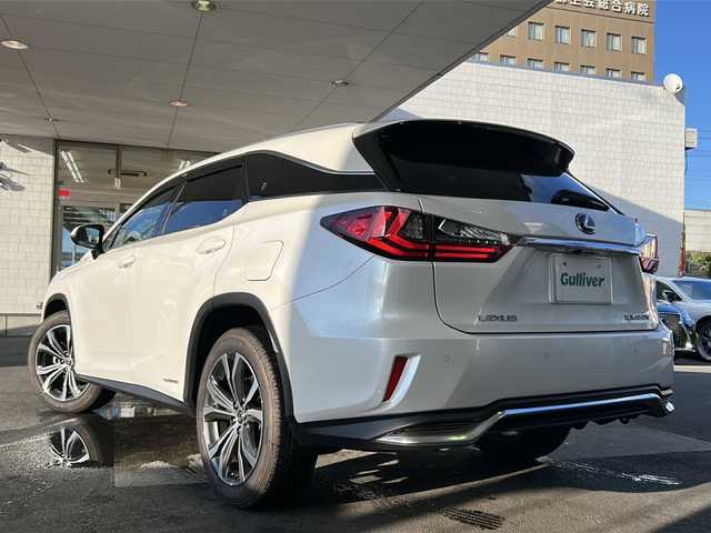 レクサス ＲＸ 450hL 京都府 2019(令1)年 7万km ソニッククォーツ 12.3インチディスプレイナビ/リアエンターテイメントシステム/マークレビンソンサウンド/サンルーフ/ヘッドアップディスプレイ/DVD・BD視聴可能/走行中視聴可能/バックカメラ/Bluetooth/ワイヤレス充電/ビルトインETC2.0/スポーツモード付/3眼LEDヘッドライト/レクサスセーフティーセンス/レーンキープアシスト/ブラインドスポットモニター/オートマチックハイビーム/ダウンヒルアシストコントロール/クルーズコントロール/メモリーパワーシート/シートヒーター＆ベンチレーション/電動格納サードシート/禁煙車/nanoe/フォグランプ/電動格納ウィンカーミラー/アイドリングストップ