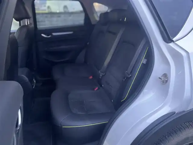 マツダ ＣＸ－５ 20S フィールドジャーニー 群馬県 2023(令5)年 3.1万km ロジウムホワイトプレミアムメタリック 純正メーカーナビTV、Bluetooth、AppleCarPlay、AndroidAuto/ワンオーナー/衝突軽減/レーンキープアシスト/ブラインドスポットモニター/コーナーセンサー/レーダークルーズコントロール/バック、サイド、フロント、全方位カメラ/アイドリングストップ/サイドエアバッグ/LEDヘッドライト/パワーシート/シートヒーター/シートメモリー/パワーバックドア/ステアリングヒーター/ETC/革巻きステアリング/電動格納ミラー/ウィンカーミラー/パドルシフト/ハーフレザーシート/純正アルミホイール/純正フロアマット/スペアキー