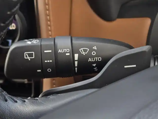 トヨタ ヴェルファイア ハイブリット Z プレミア 鹿児島県 2023(令5)年 3.5万km ブラック デジタルインナーミラー　/後席フリップダウンモニター　/ＨＤＭＩ入力端子　/トヨタセーフティセンス　/トヨタチームメイト　/ＴＶキャンセラー　/ブラウンレザーシート　/ヘッドアップディスプレイ　/ビルトインＥＴＣ２．０/全席シートヒーター/全席ベンチレーション/全席パワーシート/ステアリングヒーター/パーキングアシスト/パノラミックビューモニター/両側パワースライドドア/左右独立ムーンルーフ/前後ドライブレコーダー/レーダークルーズコントロール/ＭＴモード付きＡＴ/パドルシフト/純正アルミホイール(19インチ)/ワイヤレス充電/リヤフィルム施工/コーティング施工証明書付き/前後コーナーセンサー/プッシュスタート/スマートキー/エアバック(W+サイド)