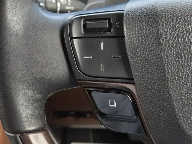 トヨタ ヴェルファイア ハイブリット Z プレミア 鹿児島県 2023(令5)年 3.5万km ブラック デジタルインナーミラー　/後席フリップダウンモニター　/ＨＤＭＩ入力端子　/トヨタセーフティセンス　/トヨタチームメイト　/ＴＶキャンセラー　/ブラウンレザーシート　/ヘッドアップディスプレイ　/ビルトインＥＴＣ２．０/全席シートヒーター/全席ベンチレーション/全席パワーシート/ステアリングヒーター/パーキングアシスト/パノラミックビューモニター/両側パワースライドドア/左右独立ムーンルーフ/前後ドライブレコーダー/レーダークルーズコントロール/ＭＴモード付きＡＴ/パドルシフト/純正アルミホイール(19インチ)/ワイヤレス充電/リヤフィルム施工/コーティング施工証明書付き/前後コーナーセンサー/プッシュスタート/スマートキー/エアバック(W+サイド)