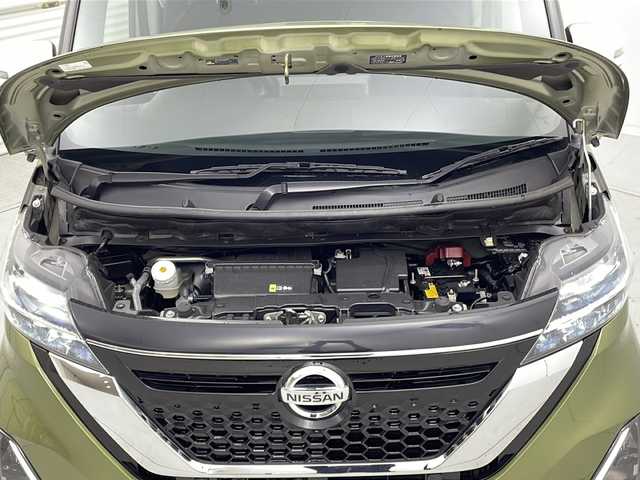 日産 ルークス ハイウェイスター X 茨城県 2022(令4)年 1万km ホワイトソリッド/プレミアムオリーブM 純正アルミホイール/両側スライドドア/LEDヘッドライト/スマートキー/Bluetooth接続/全方位モニター/エンジンスタートボタン/コーナーセンサー/オートライト/盗難防止装置/ABS/横滑り防止装置