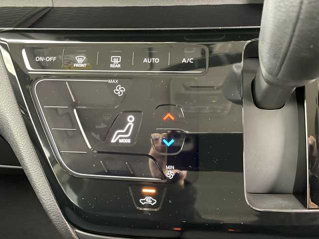 日産 ルークス ハイウェイスター X 茨城県 2022(令4)年 1万km ホワイトソリッド/プレミアムオリーブM 純正アルミホイール/両側スライドドア/LEDヘッドライト/スマートキー/Bluetooth接続/全方位モニター/エンジンスタートボタン/コーナーセンサー/オートライト/盗難防止装置/ABS/横滑り防止装置