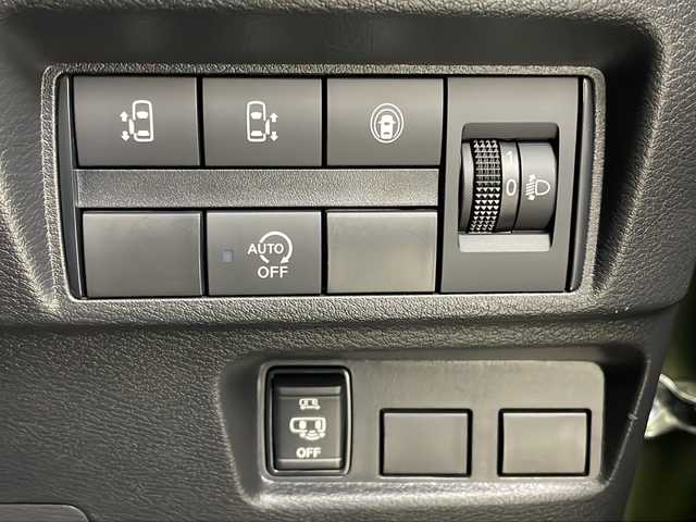 日産 ルークス ハイウェイスター X 茨城県 2022(令4)年 1万km ホワイトソリッド/プレミアムオリーブM 純正アルミホイール/両側スライドドア/LEDヘッドライト/スマートキー/Bluetooth接続/全方位モニター/エンジンスタートボタン/コーナーセンサー/オートライト/盗難防止装置/ABS/横滑り防止装置