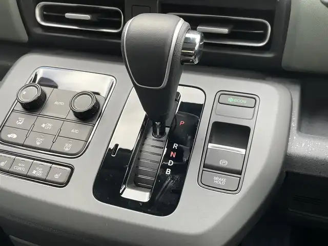 ホンダ フリード ハイブリット e:HEV クロスター 滋賀県 2025(令7)年 0.1千km クリスタルブラックパール 登録済未使用車/純正９インチナビ/(Bluetooth/フルセグTV/Apple Car Play/Android Auto)/ホンダセンシング/・アダプティブクルーズコントロール/・レーンキープアシスト/・衝突軽減ブレーキ/・路外逸脱抑制機能/・ブラインドスポットインフォメーション/・オートハイビーム/ルーフレール/両側パワースライドドア/クリアランスソナー/バックカメラ/シートヒーター/オートライト/LEDヘッドライト