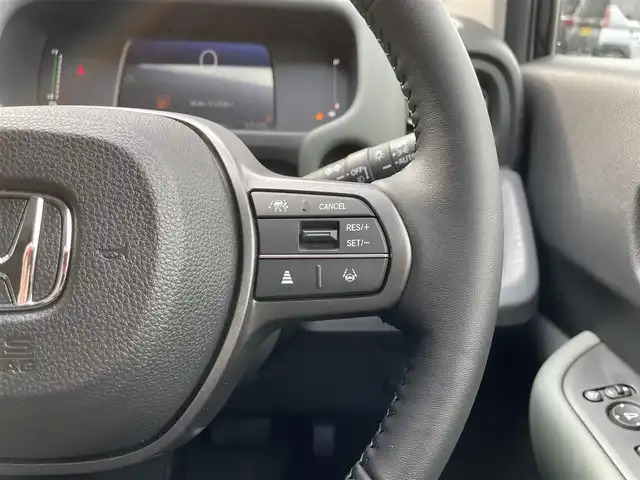 ホンダ フリード ハイブリット e:HEV クロスター 滋賀県 2025(令7)年 0.1千km クリスタルブラックパール 登録済未使用車/純正９インチナビ/(Bluetooth/フルセグTV/Apple Car Play/Android Auto)/ホンダセンシング/・アダプティブクルーズコントロール/・レーンキープアシスト/・衝突軽減ブレーキ/・路外逸脱抑制機能/・ブラインドスポットインフォメーション/・オートハイビーム/ルーフレール/両側パワースライドドア/クリアランスソナー/バックカメラ/シートヒーター/オートライト/LEDヘッドライト