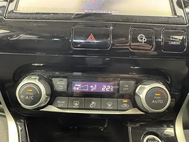 日産 セレナ ハイウェイスター Vセレクション 愛知県 2018(平30)年 9.7万km パール 純正9インチナビ　/（フルセグ／ＢＴ／ＣＤ／ＤＶＤ）　/フリップダウンモニター　/レーダークルーズコントロール　/全方位モニター　/衝突軽減システム　/コーナーセンサー　/パーキングアシスト　/レーンキープアシスト　/両側パワースライドドア　/後席サンシェード　/ドライブレコーダー/ＥＴＣ/純正AW