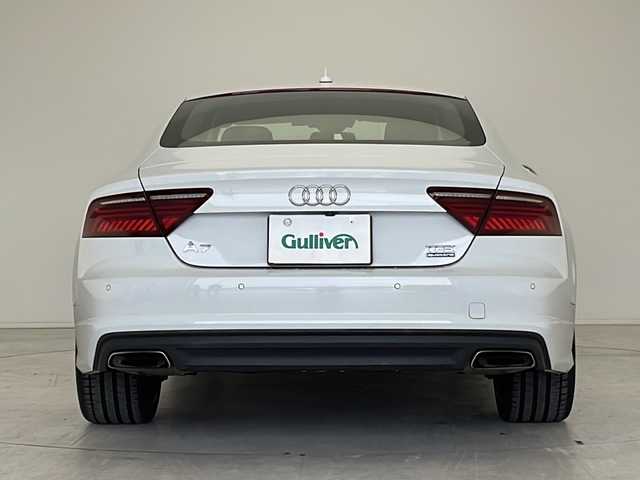 アウディ Ａ７ SB 2．0 TFSI クワトロ 愛知県 2016(平28)年 10万km 白 衝突軽減システム/BOSEプレミアムサウンド/純正９型SDナビ/クルーズコントロール/シートヒーター/ワンセグ/Bluetooth/バックカメラ/電動リアゲート/パワーシート/コーナーセンサー/純正アルミホイール/LEDヘッドライト/ステアリングスイッチ/スマートキー/プッシュスタート