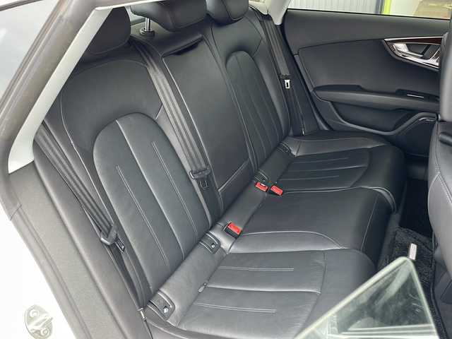 アウディ Ａ７ SB 2．0 TFSI クワトロ 愛知県 2016(平28)年 10万km 白 衝突軽減システム/BOSEプレミアムサウンド/純正９型SDナビ/クルーズコントロール/シートヒーター/ワンセグ/Bluetooth/バックカメラ/電動リアゲート/パワーシート/コーナーセンサー/純正アルミホイール/LEDヘッドライト/ステアリングスイッチ/スマートキー/プッシュスタート