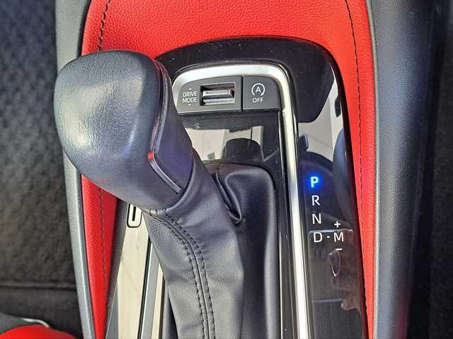 トヨタ カローラ スポーツ G Z 大阪府 2022(令4)年 1.6万km プラチナホワイトパールマイカ /衝突軽減ブレーキ//レーンキープアシスト//ブラインドスポットモニター//追従クルーズコントロール//ビルトインETC2.0//オートハイビーム//パドルシフト//ステアリングスイッチ//アイドリングストップ//純正ナビ付きディスプレーオーディオ/・ラジオ/USB/Bluetooth//バックカメラ//コーナーセンサー//前席シートヒーター//前後ドラレコ【TZ-D205W】//純正18AW