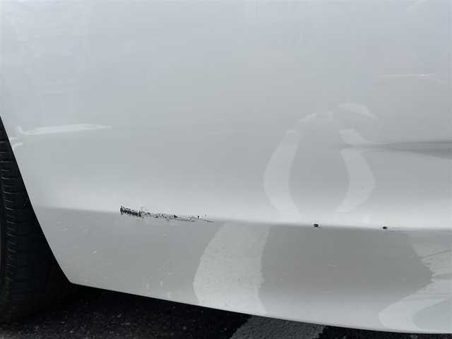 レクサス ＬＳ 600h バージョンC Iパック 三重県 2013(平25)年 2万km ホワイトパールクリスタルシャイン 登録時19639km/黒革シート/禁煙車/純正ナビ/(AM/FM/AUX/USB/ワンセグ/Bluetooth)/BSM/前席シートヒーター/前席エアシート/前席パワーシート/シートメモリ機能/ETC/ドライブレコーダー/ステアリングヒーター/クルーズコントロール/バックカメラ/オートライト/オートハイビーム/前後ソナー/オートホールドブレーキ/横滑り防止装置/電子パーキング/プッシュスタート/スマートキー×2/カードキー/リモートスタートキー
